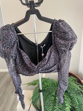 Oh Polly Charcoal Leopard Puff Sleeve Crop Top